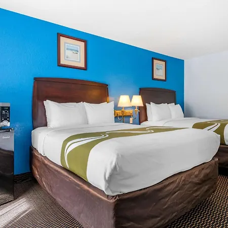 Quality Inn Sarasota North Near Lido Key Beach Exterior photo