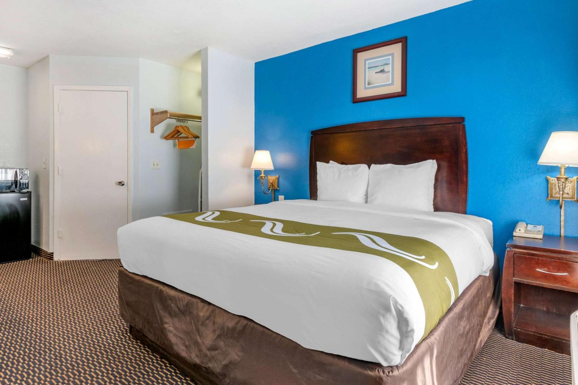 Quality North Near Lido Key Beach Inn 2*