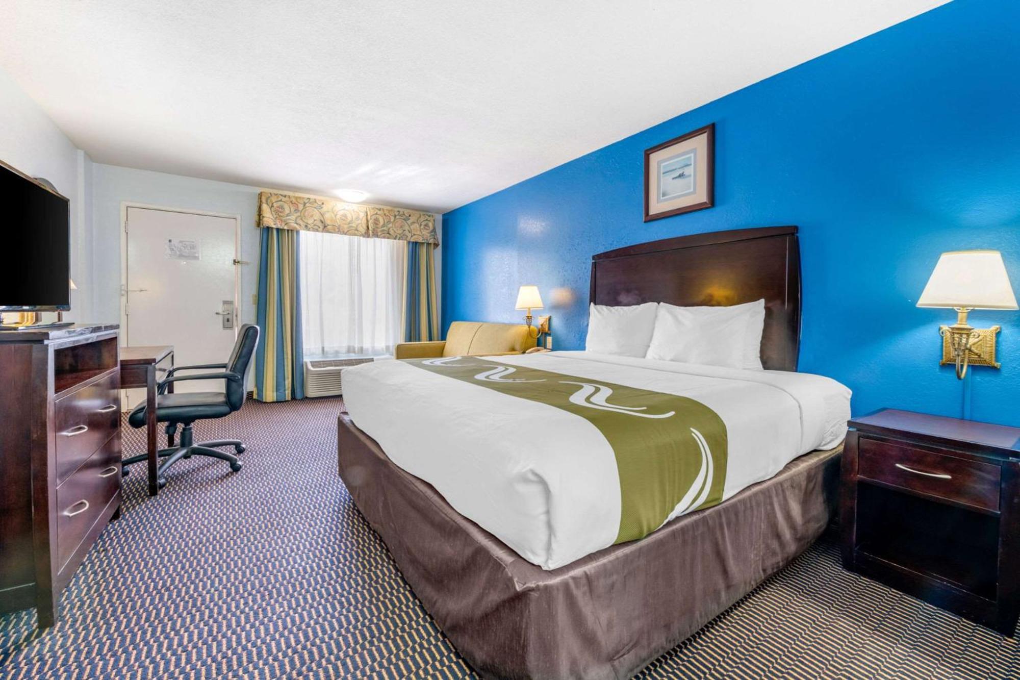 Quality North Near Lido Key Beach Inn