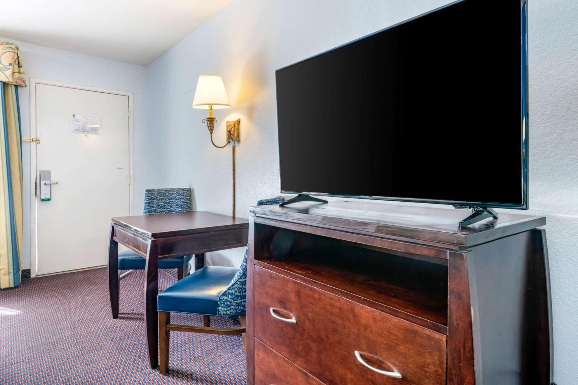 Inn Quality North Near Lido Key Beach Sarasota